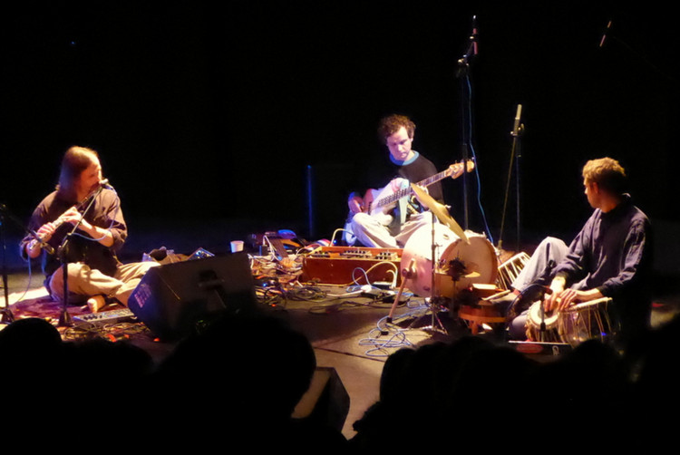 Anna Mudeka / Jesse Barrett Trio (Sonic Wave) Anna Mudeka / Jesse Barrett Trio (Sonic Wave)